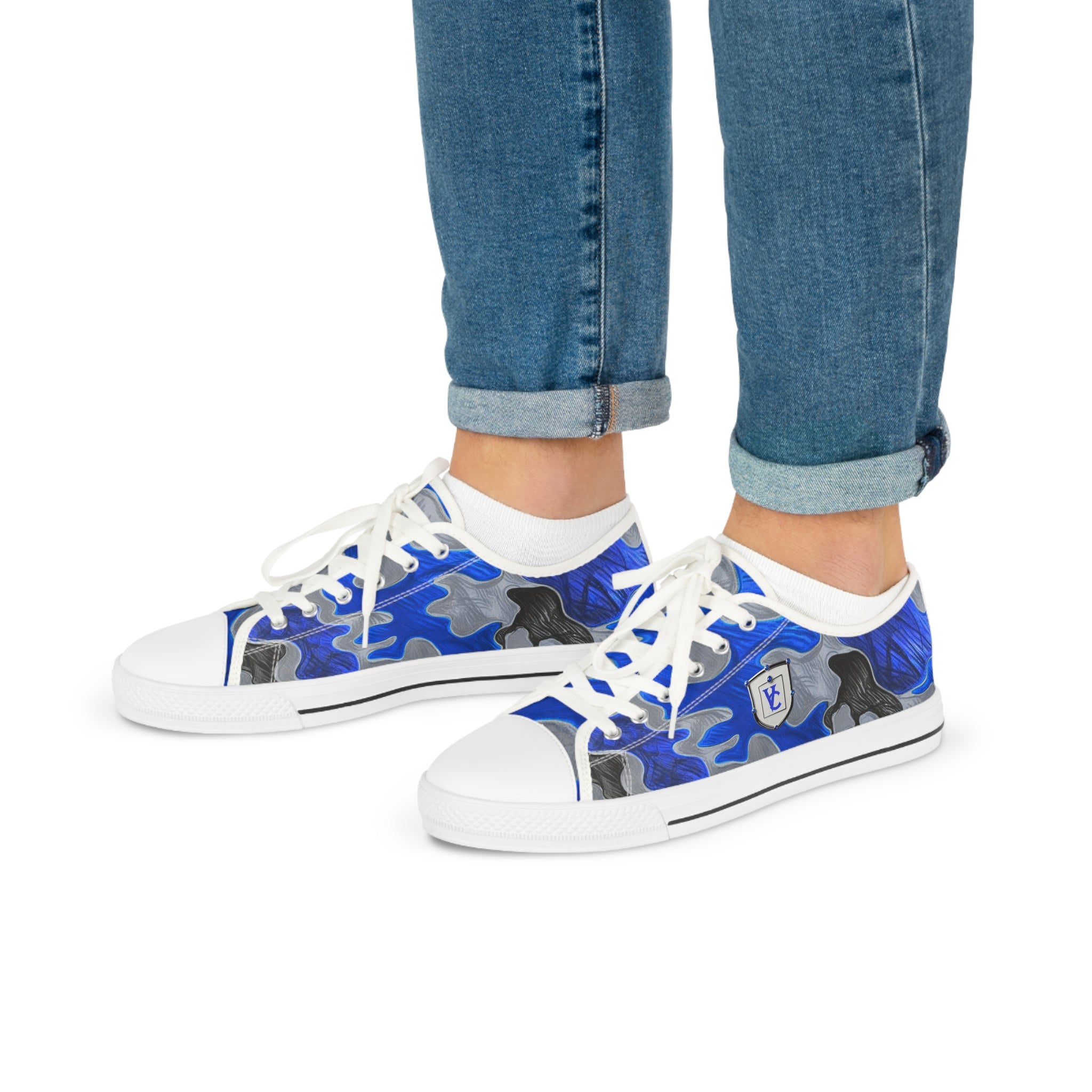 Stylish Men's Low Top Sneakers - Blue Camouflage Design