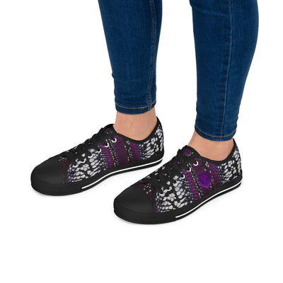 Stylish Women's Low Top Sneakers with Bold Pattern