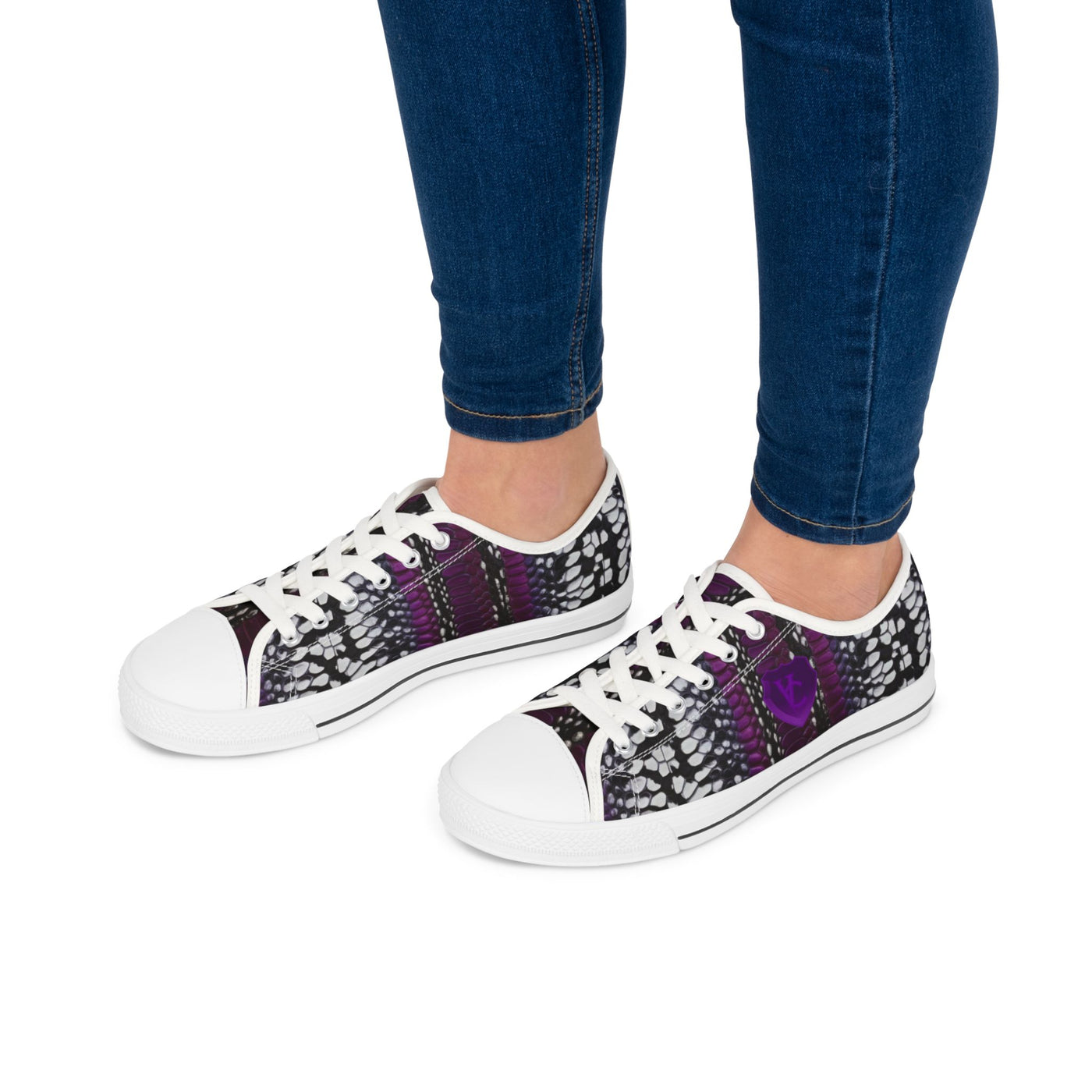 Stylish Women's Low Top Sneakers with Bold Pattern